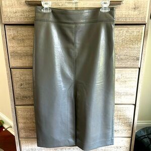 Elie Tahari -Faux Leather Midi skirt like new Olive Color
